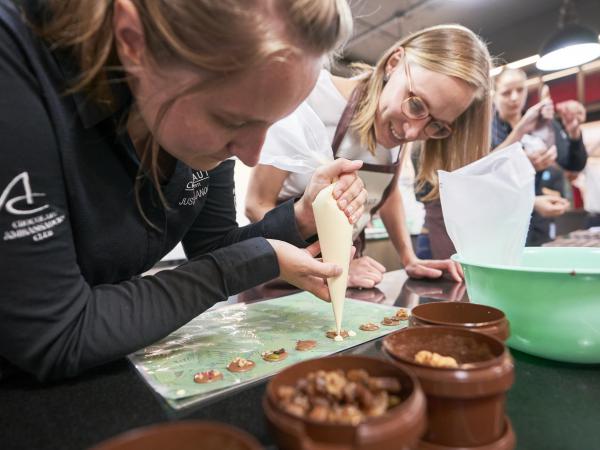 Courses in the Chocolate Academy Antwerp powered by Callebaut